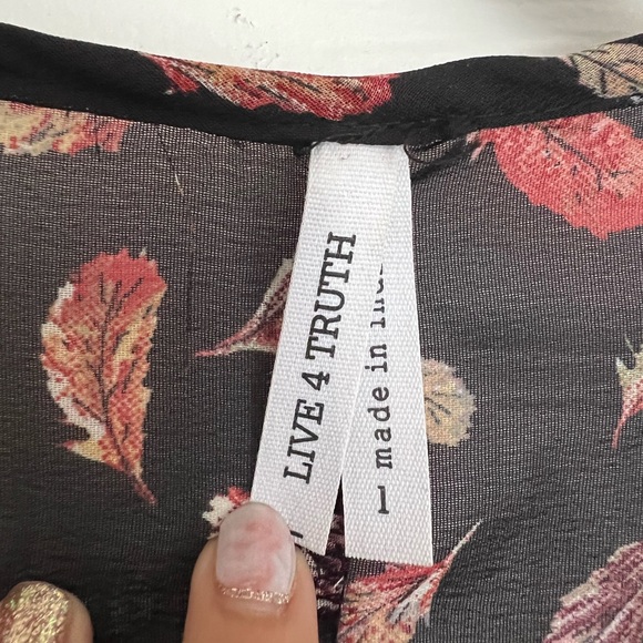 LIVE 4 TRUTH Cover Up Size L - Picture 8 of 8